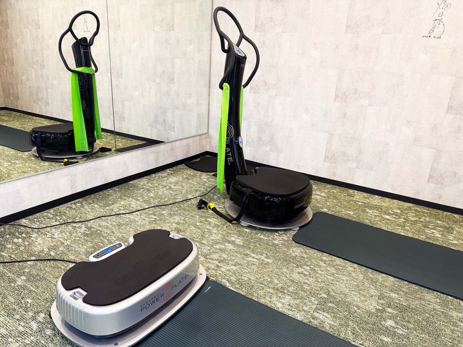 K's FITNESS CLUBに設置されたパワープレートのトレーニングエリア